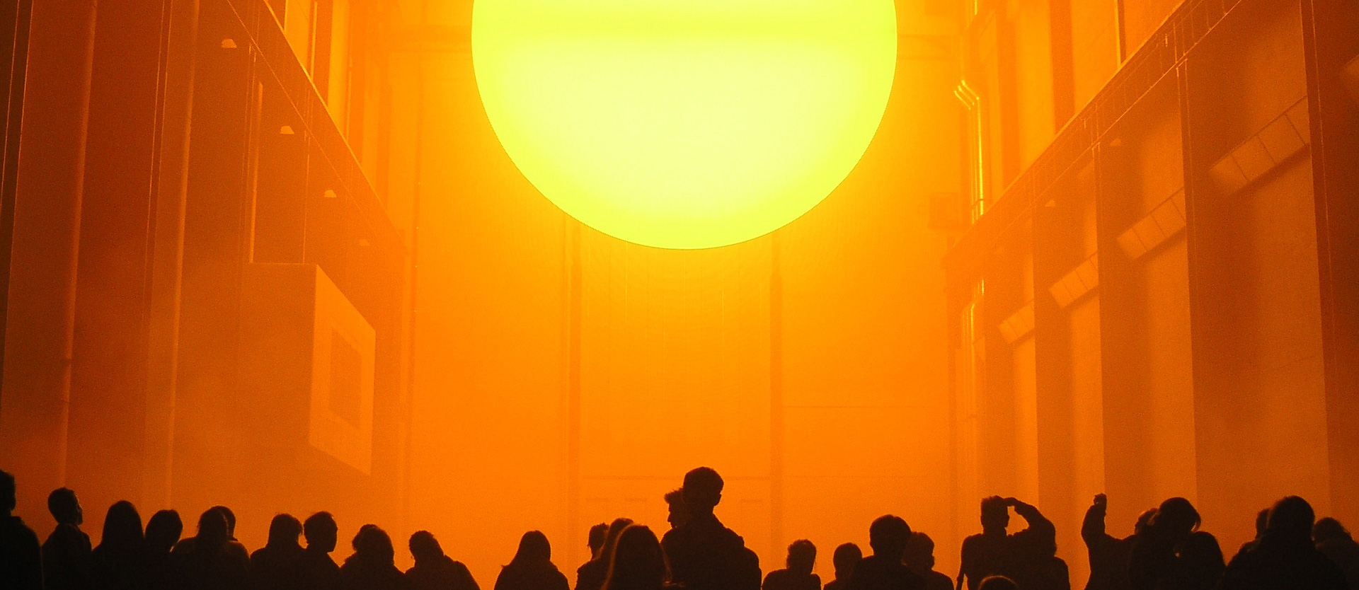 enLIGHTment - Olafur Eliassons “The Weather Project (2003)”